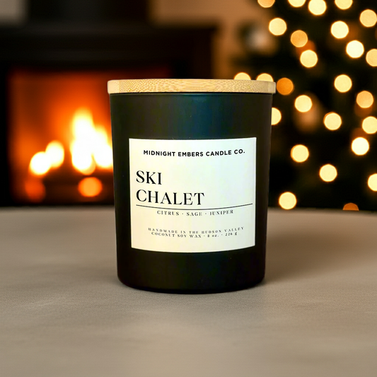 Ski Chalet 8 oz. Candle – Crisp Air & Amber Woods